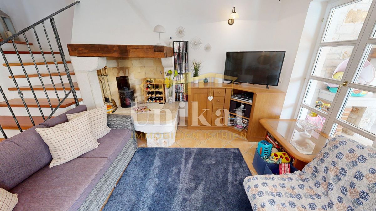 Dvojna kuća con piscina in stile istriano